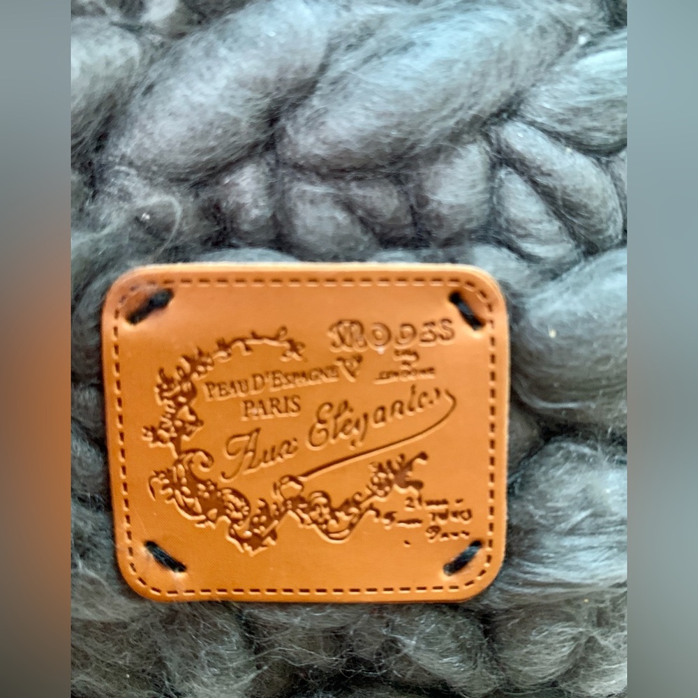Chunky Knit Small Gray Tote Bag - Picture 10 of 10